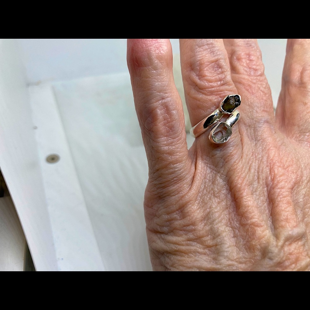 GENUINE CZECH MOLDAVITE RING - Picture 7 of 9